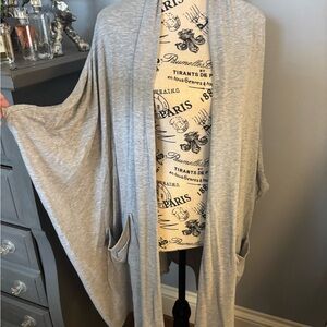 Beyond Yoga Light Gray Top